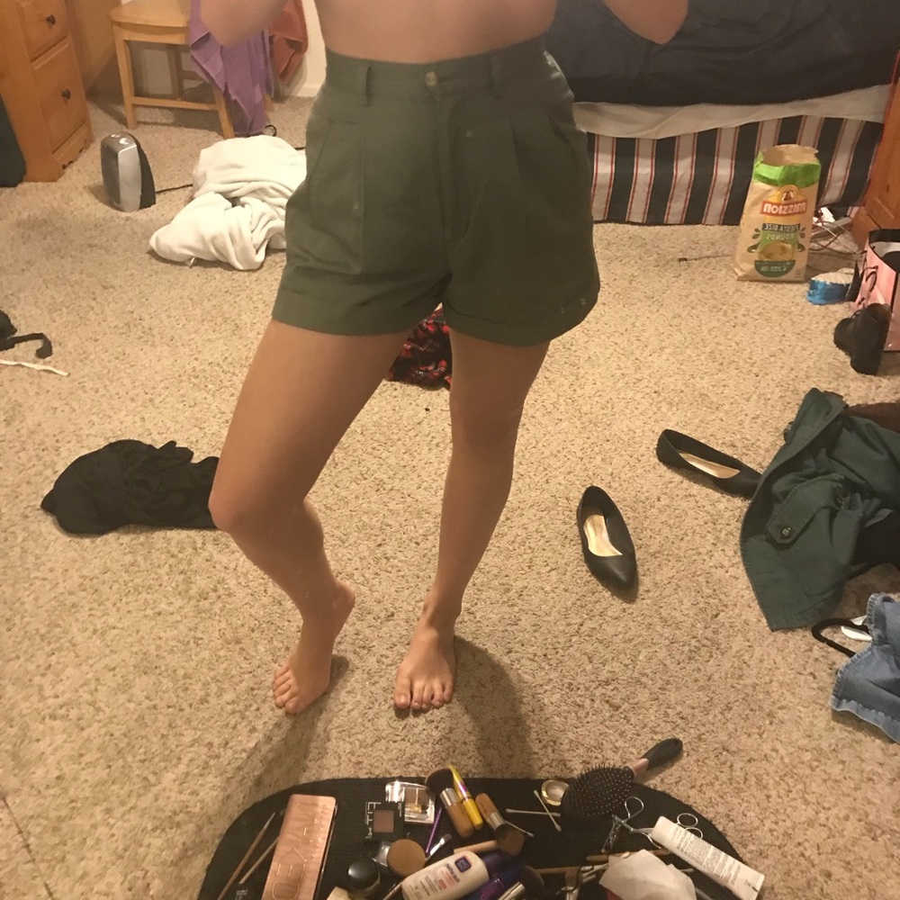 Vintage High Waist Shorts - Picture 5 of 6